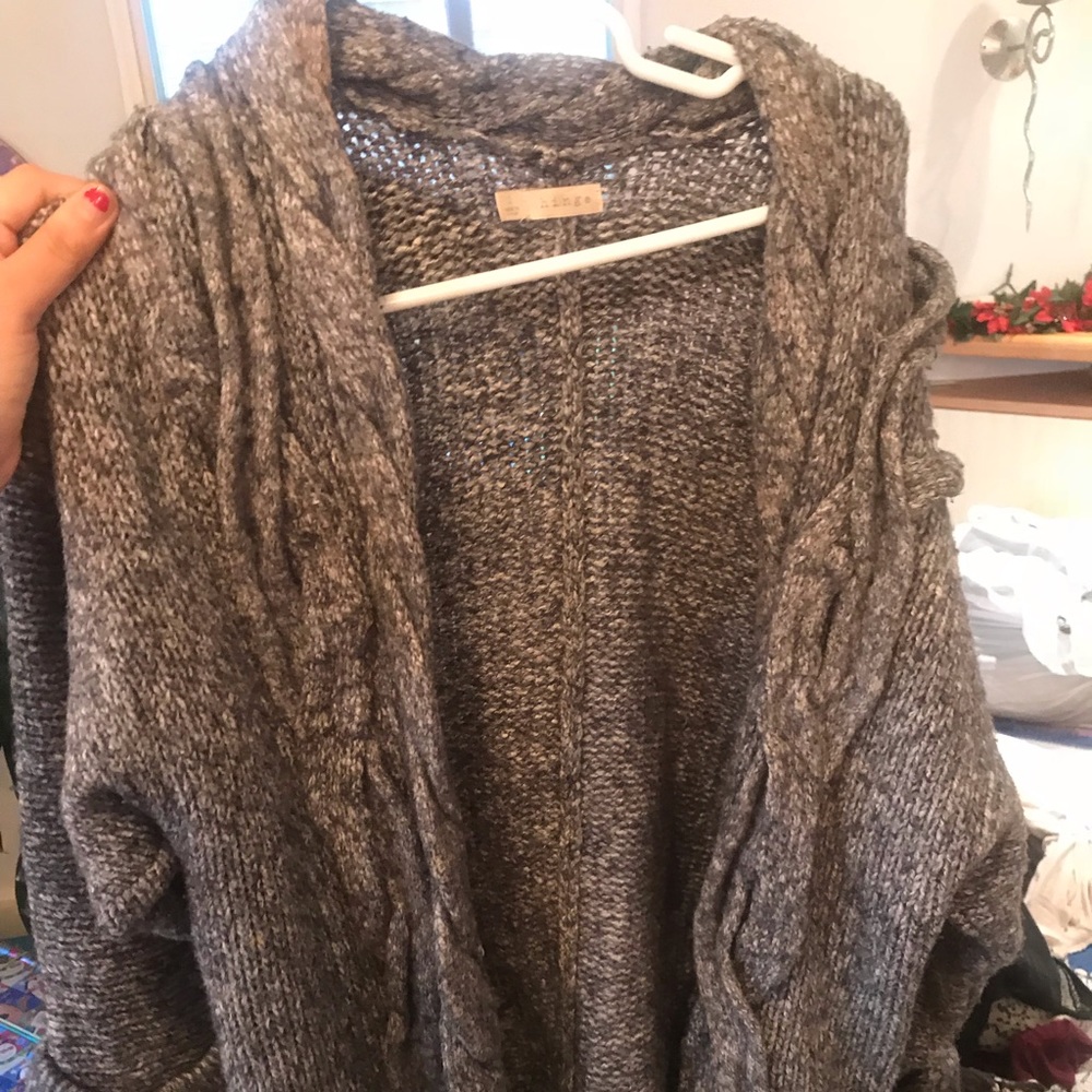 Hinge Oversized & Open Cardigan